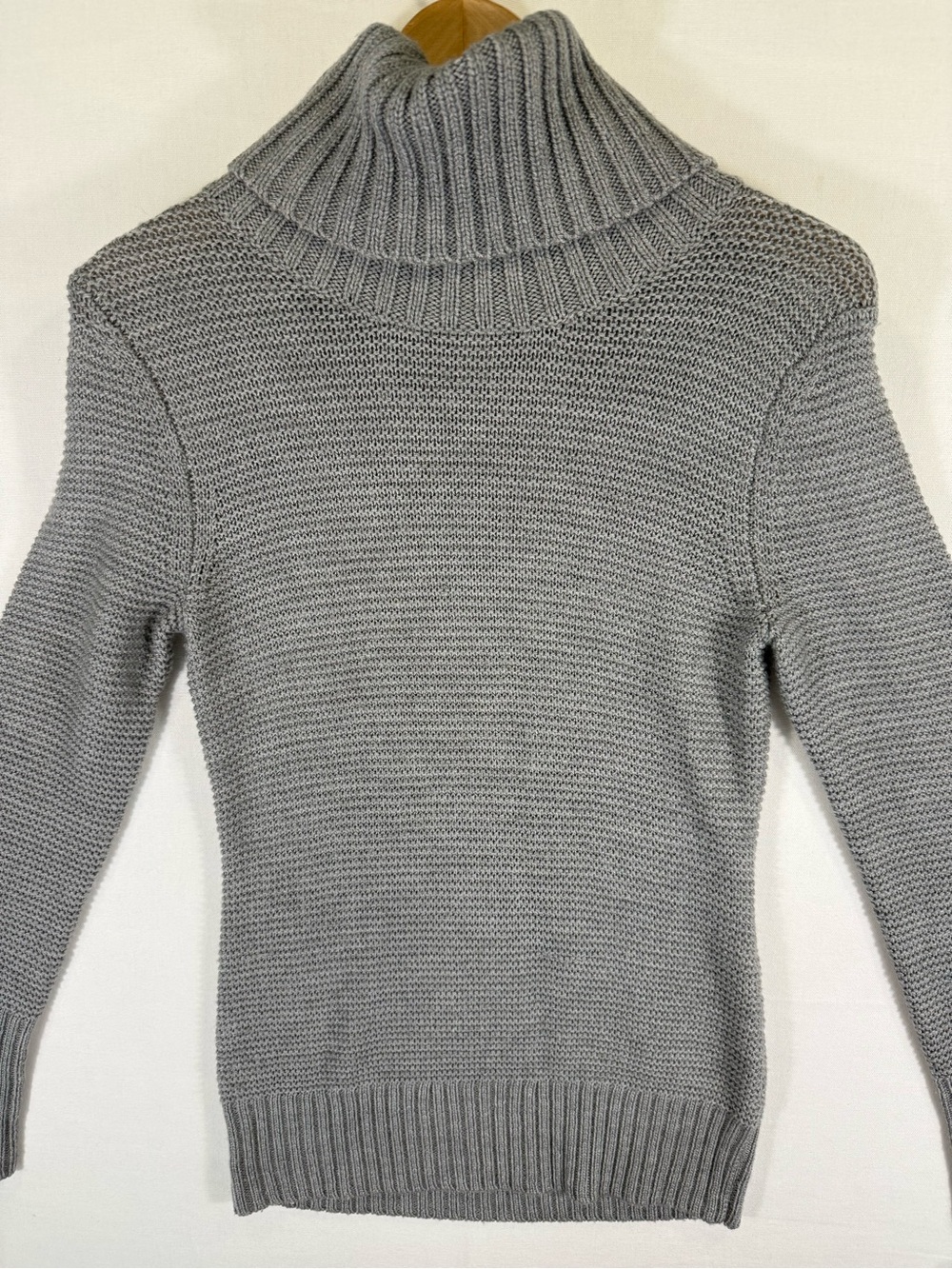 Banana Republic Light Gray Ribbed Turtleneck Sweater
